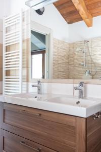 Bagno di Villa Santoro al Paradiso Verde, Villa intera con Piscina