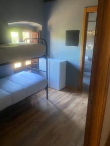 Postel nebo postele na pokoji v ubytování Albergue de Arrojo + 24 fotografií