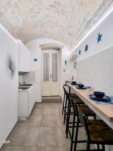 Kuchyň nebo kuchyňský kout v ubytování La casa di Michele