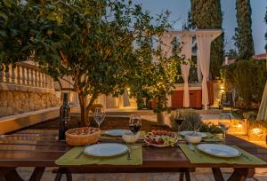 Zahrada ubytování Villa Roko - Luxury Villa 60m from beach!