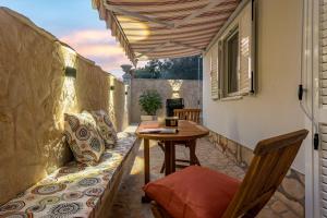 Posezení v ubytování Villa Roko - Luxury Villa 60m from beach!