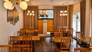 TV/trung tâm giải trí tại Hotel Amadeus by First