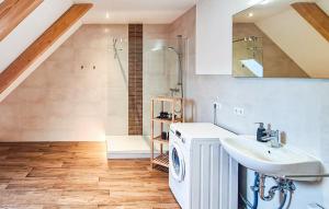 Koupelna v ubytování Ferienwohnung Röbel in Zirtow