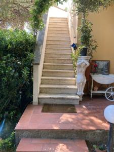 Foto sihtkohas Castiglioncello asuva majutusasutuse Oasi del cuore - graziose camere con vista mare a 7 min dal mare di Castiglioncello galeriist