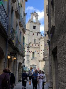 Hosté ubytování Val des Bruyères - gîte 15mn Pézenas avec terrasse et cour close - Parking privatif securisé - wifi FTTH gratuit