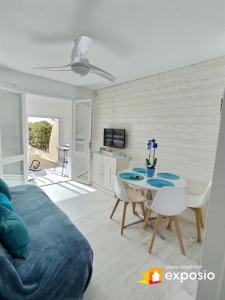 Χώρος καθιστικού στο Les pieds dans l'eau