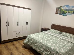 Postel nebo postele na pokoji v ubytování ROOM AYAMPE - La Casa de Eros
