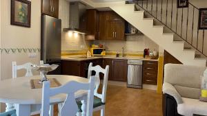 Kuchyň nebo kuchyňský kout v ubytování Ático Guadalhorce - Mirador privado con barbacoa y solárium