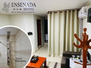 sala de estar con espejo y sofá en Ensenada Hotel en San Juan de Marcona