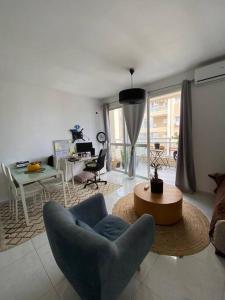Zona d'estar a Cozy 2-bedrooms with balcony 20
