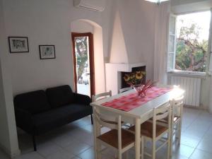 Fotografie z fotogalerie ubytování La casa dei nonni - services included - servizi inclusi v destinaci Capoliveri