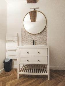 Fotografie z fotogalerie ubytování Appartement vue sur château-fort 3 étoiles v destinaci Sedan
