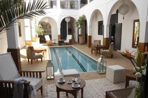 Bazén v ubytování Riad Utopia Suites And Spa nebo v jeho okolí