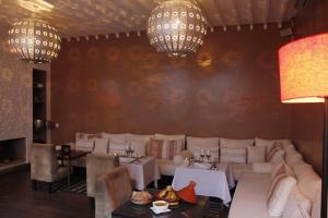 Posezení v ubytování Riad Utopia Suites And Spa