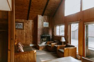 Χώρος καθιστικού στο Silver Rapids Lodge & Campground