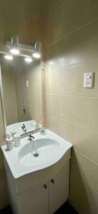 Koupelna v ubytování Espectacular vista al Mar en Avenida San Martin