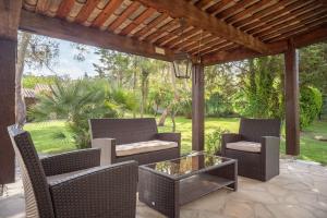 Fotografia z galérie ubytovania Villa climatisée, piscine privée, cuisine d'été v destinácii Roquefort Les Pins + 37 fotografií