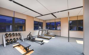 Pusat kecergasan dan/atau kemudahan kecergasan di Hampton by Hilton Shenzhen Yuanshan
