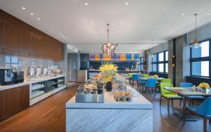 Dapur atau dapur kecil di Hampton by Hilton Shenzhen Yuanshan