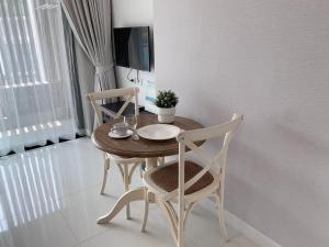 TV a/nebo společenská místnost v ubytování Bangsaray vacation 1