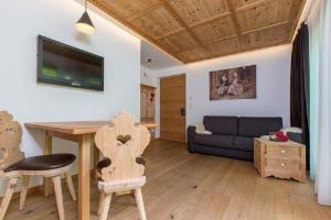 TV a/nebo společenská místnost v ubytování Appartement Pichler