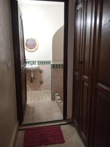 A bathroom at Riad Rime Garden Marrakech