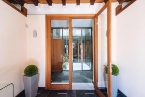Łazienka w obiekcie Rabadan Brand New Amazing House with Terrace Parking
