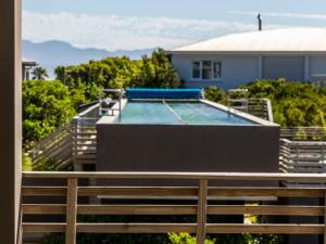 Πισίνα στο ή κοντά στο Ilanga Beach House