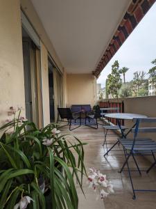 Balkon lub taras w obiekcie EDEN GOLFE Plages à pieds Parking Privé