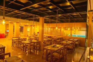 Restaurant o un lloc per menjar a Majheri Resort and Spa