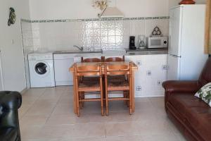 Kuchyňa alebo kuchynka v ubytovaní Appartement T2 44m2 - Chez Maya