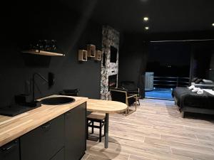 Posteľ alebo postele v izbe v ubytovaní SO CHIC - Le Domaine Wambrechies