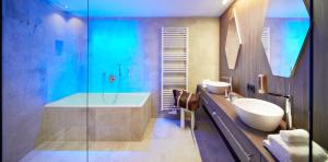 Kúpeľňa v ubytovaní ZillergrundRock Luxury Mountain Resort