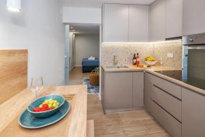 Köök või kööginurk majutusasutuses Skalinada Sea View