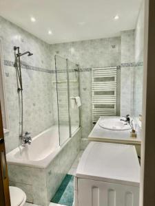 Luxurious 2 bedrooms on Promenades des Anglais