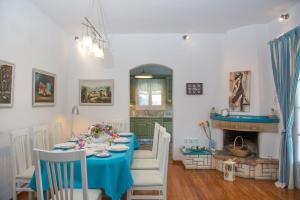 A seating area at Avlaki Beach House,stylish villa in Kassiopi