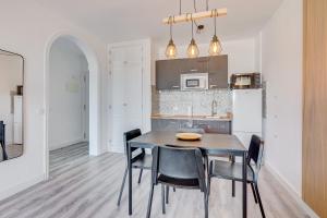 Kuchyňa alebo kuchynka v ubytovaní Bright and modern apt in Costa Adeje