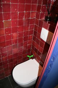 A bathroom at Sint Andries Suites