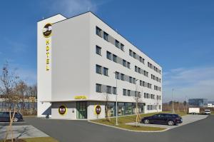 Budynek, w którym mieści się hotel