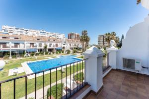 Bazén v ubytování Townhouse beachside Fuengirola nebo v jeho okolí