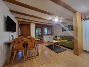 Posedenie v ubytovaní Sunnaschi Appartements - Wohnungen oder gesamt als "Hütte"