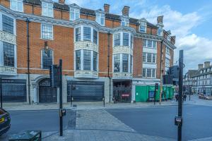 Gallery image of The Royal Bell Apartments - Central Bromley in Bromley