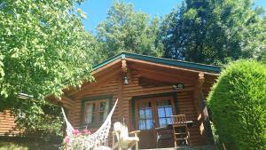 Camping écovillage Soleil du Pibeste外面的花园
