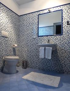A bathroom at B&B Corte degli Struzzi