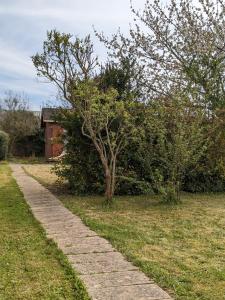 A garden outside Au petit chalet d'Illiers Combray