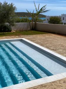 La pileta dentro o cerca de Sirene Villas
