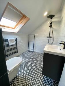 Ένα μπάνιο στο Home Sweet Apartment XL