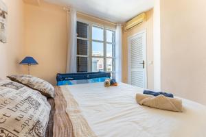 Postel nebo postele na pokoji v ubytování Townhouse beachside Fuengirola