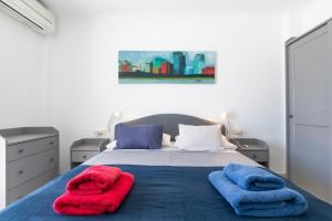 Posteľ alebo postele v izbe v ubytovaní Superb Large Apartment on the Beach