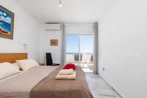 Posteľ alebo postele v izbe v ubytovaní Superb Large Apartment on the Beach